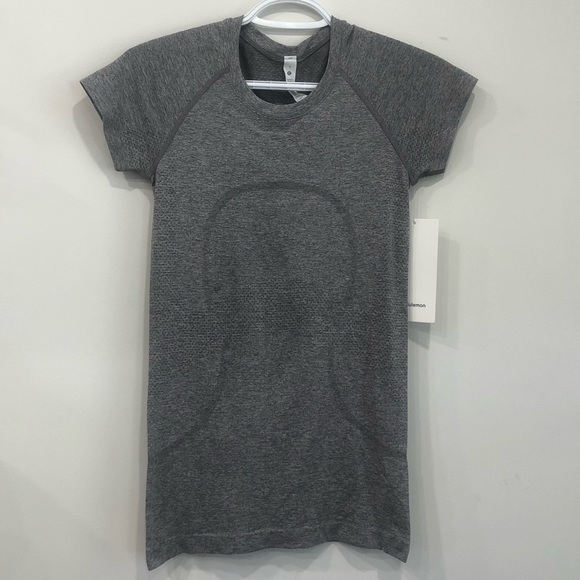 lululemon athletica Tops - Lululemon Swiftly Tech Short Sleeve 2.0
